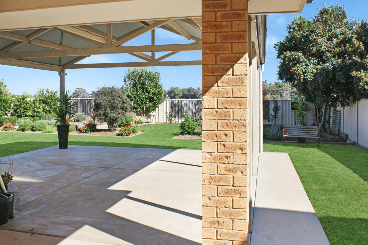 25 Chisnall Street, COROWA, NSW 2646