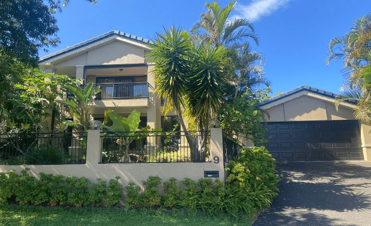 9 O'Brien Court, ARUNDEL, QLD 4214