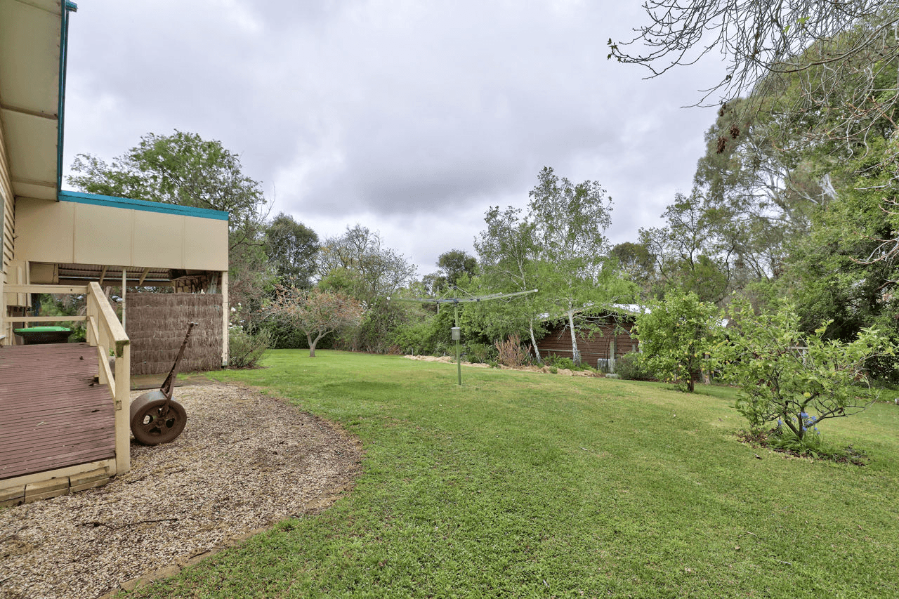 132 Quarry Street, DENILIQUIN, NSW 2710