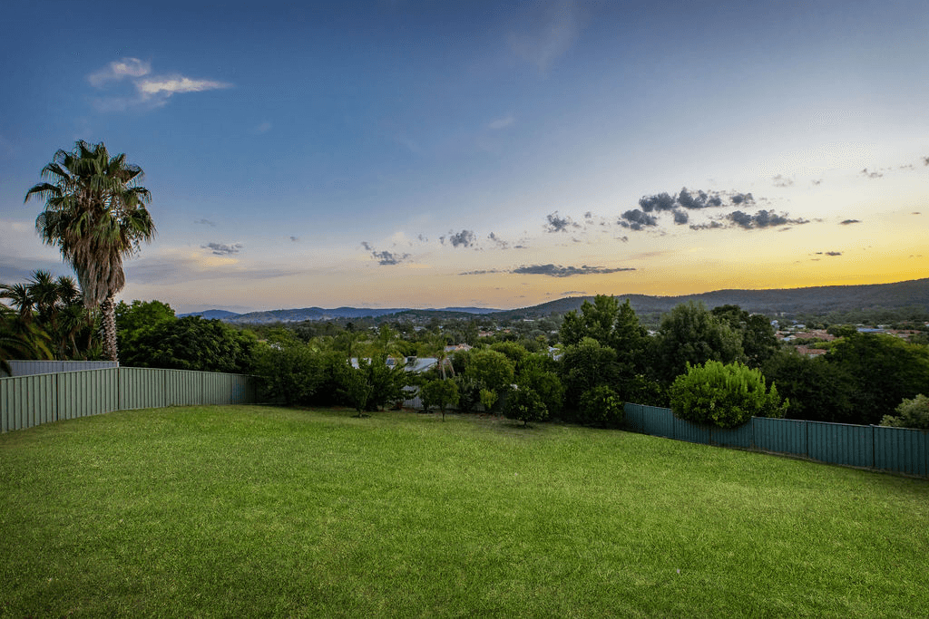 19 Beck Court, Glenroy, NSW 2640