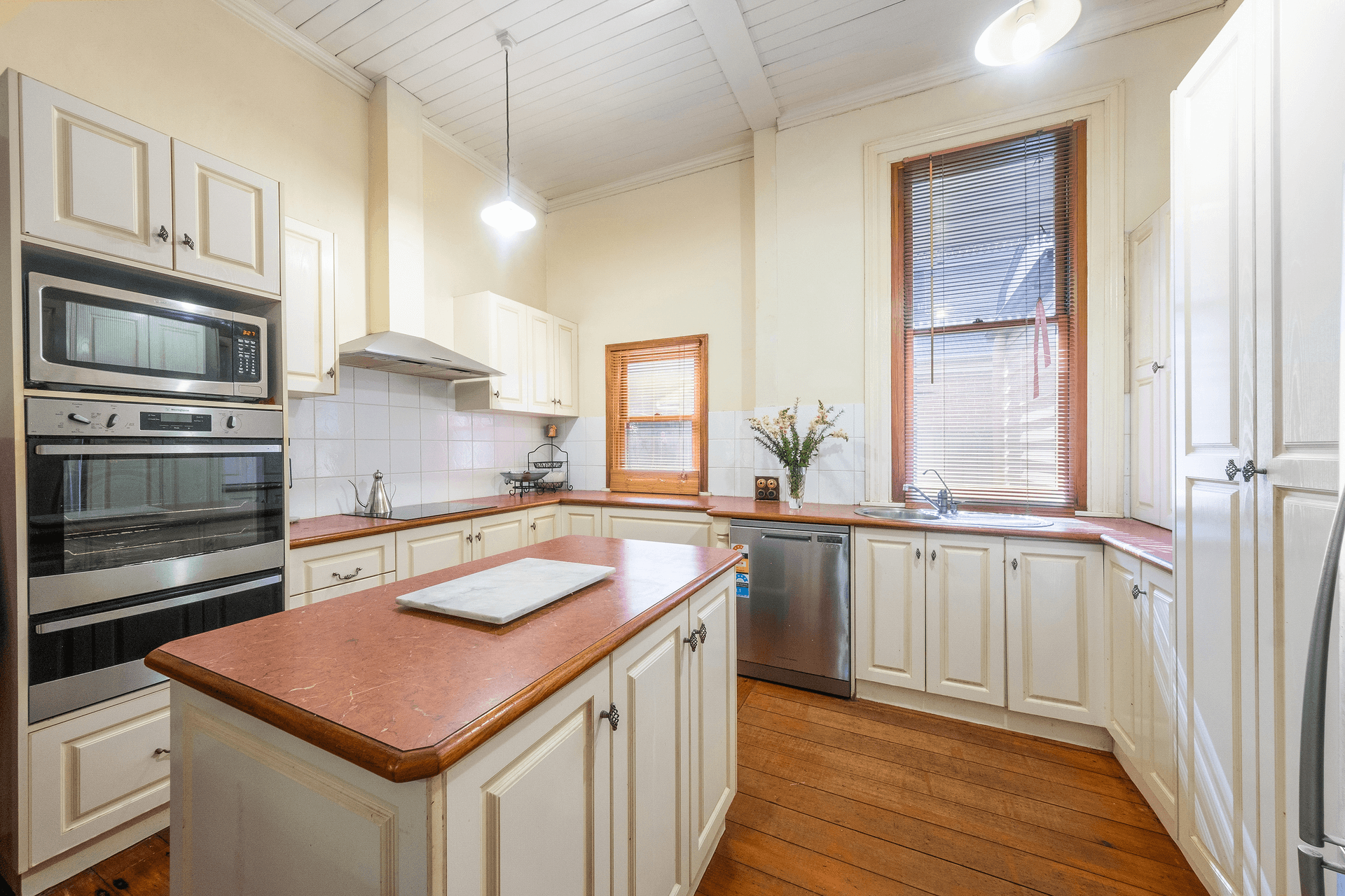 128 James Street, South Toowoomba, QLD 4350