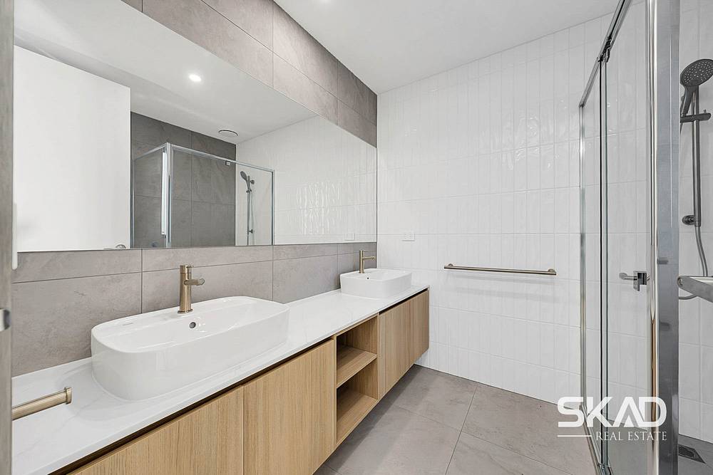 1/6 Lambassa Grove, RESERVOIR, VIC 3073