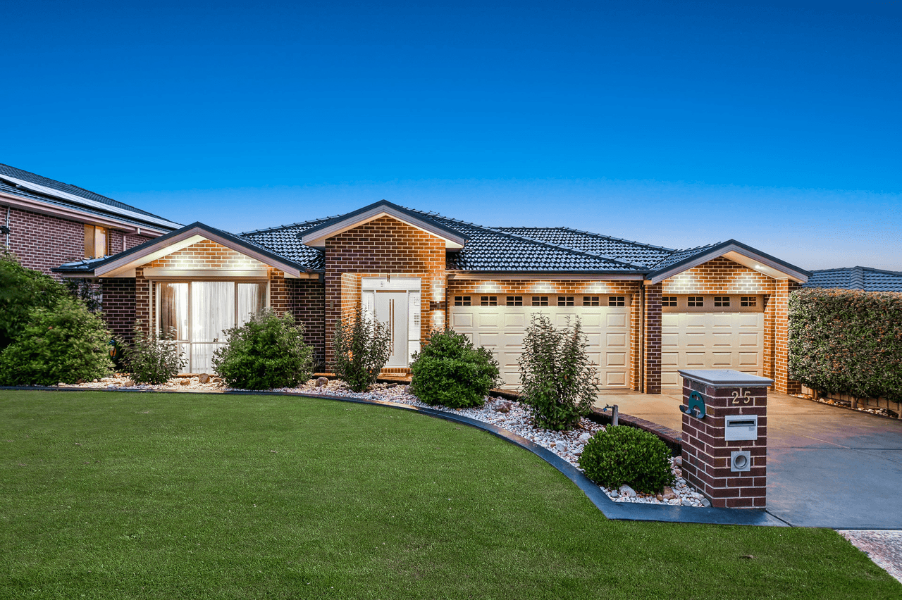 25 Sheldon Drive, Berwick, VIC 3806