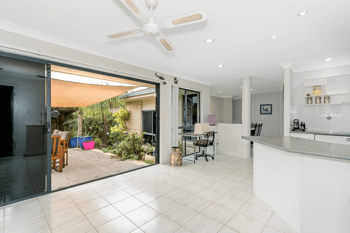 73 Billinghurst Crescent, UPPER COOMERA, QLD 4209