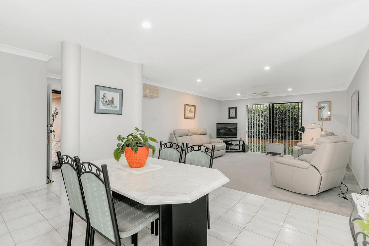 73 Billinghurst Crescent, UPPER COOMERA, QLD 4209