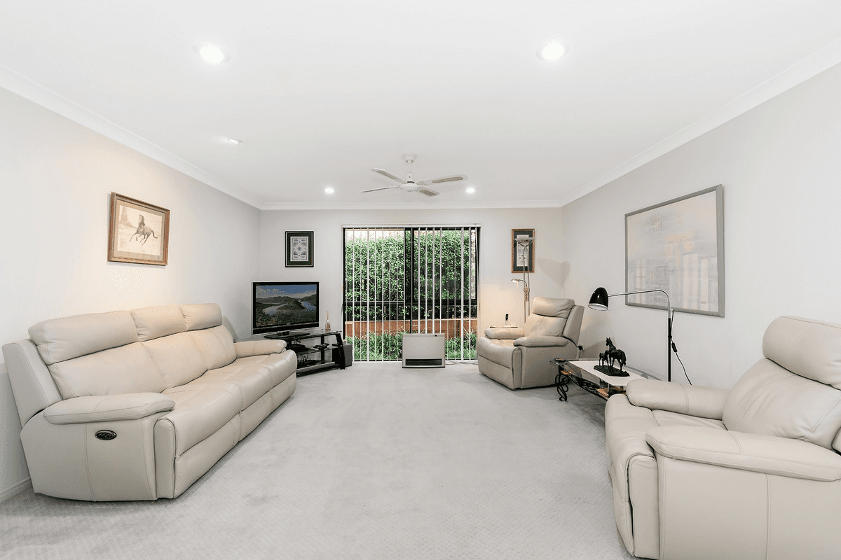 73 Billinghurst Crescent, UPPER COOMERA, QLD 4209