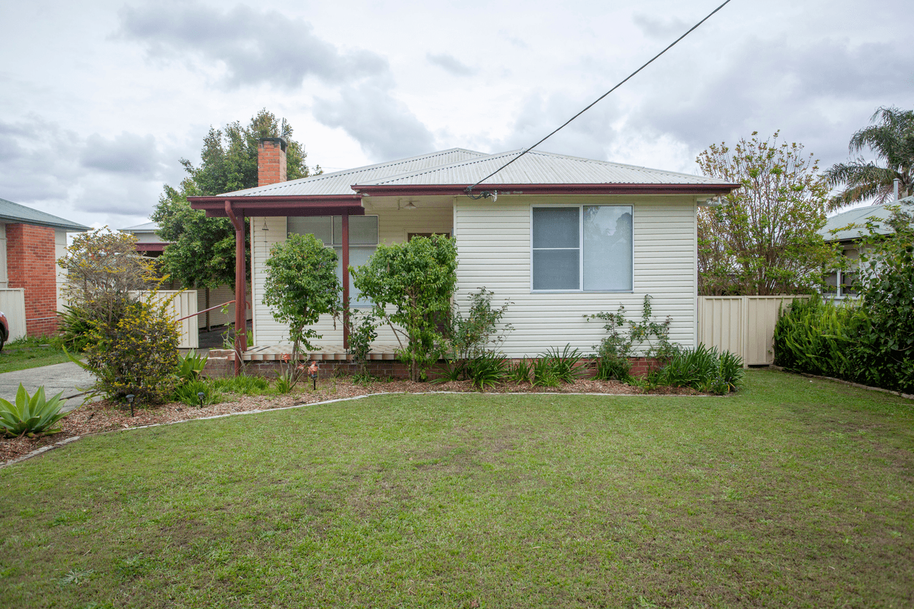 20 Wells Street, TAREE, NSW 2430