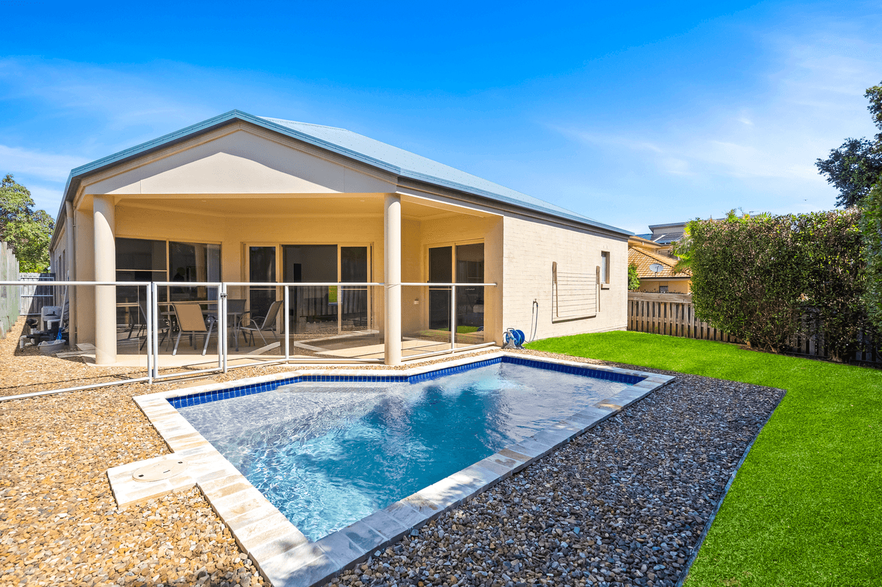 51 Bridgewater Drive, VARSITY LAKES, QLD 4227