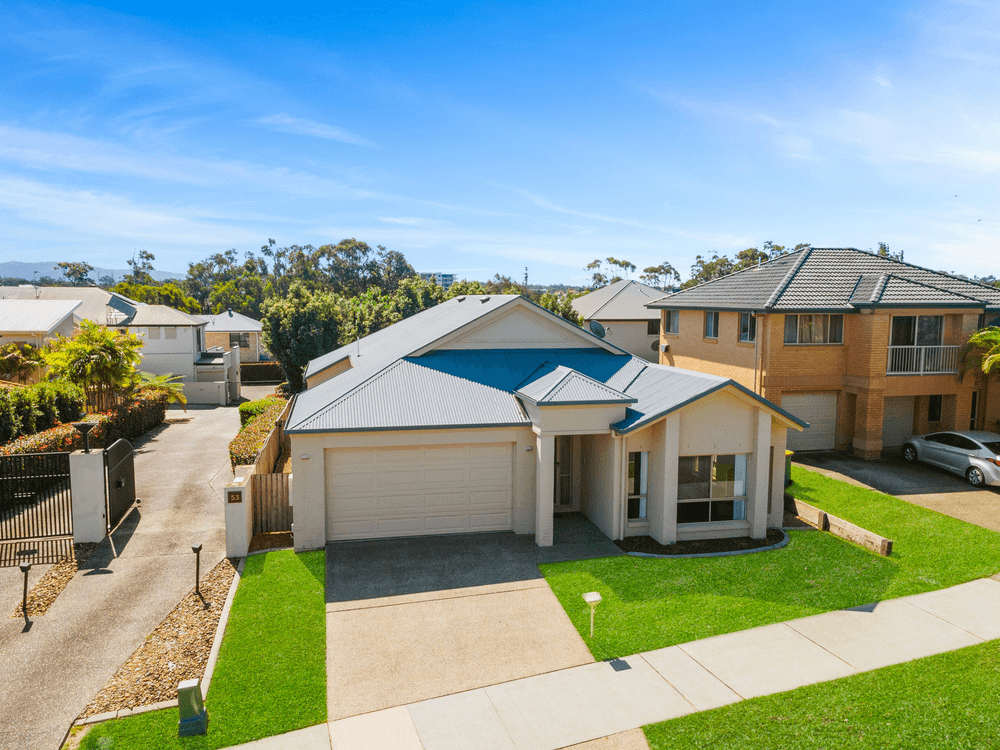 51 Bridgewater Drive, VARSITY LAKES, QLD 4227