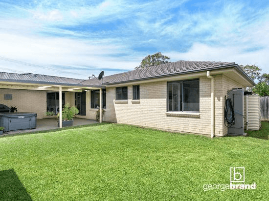 8 Albert Warner Drive, WARNERVALE, NSW 2259