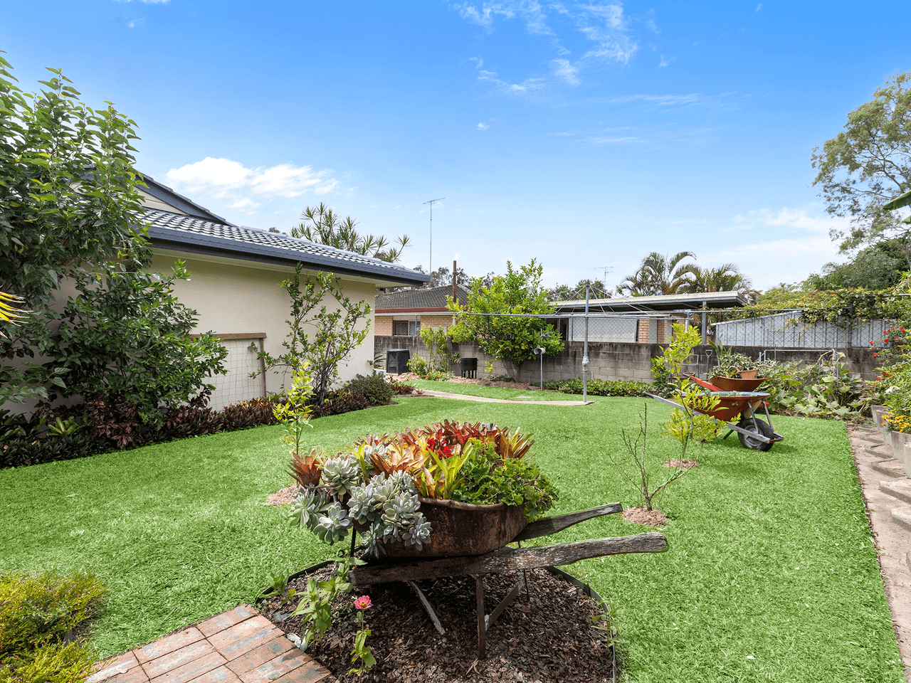 990 Creek Road, Carina Heights, QLD 4152