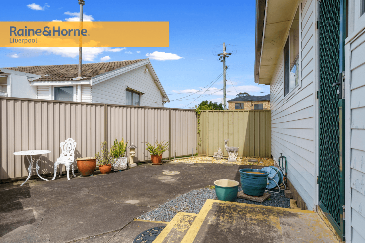 4 Mary Crescent, LIVERPOOL, NSW 2170