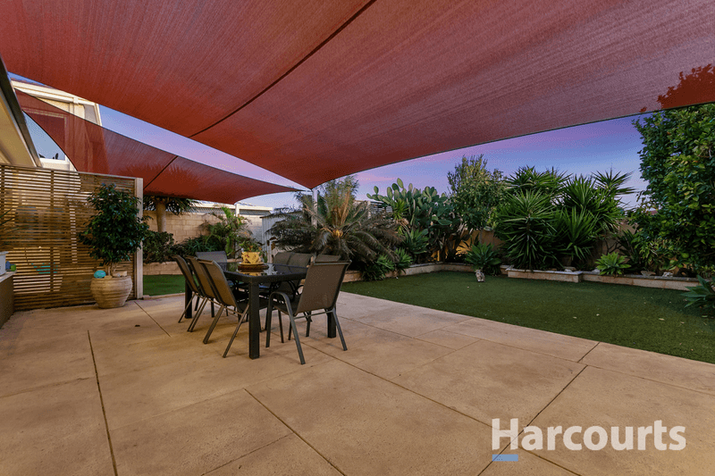 16 Canterbury Circle, CURRAMBINE, WA 6028