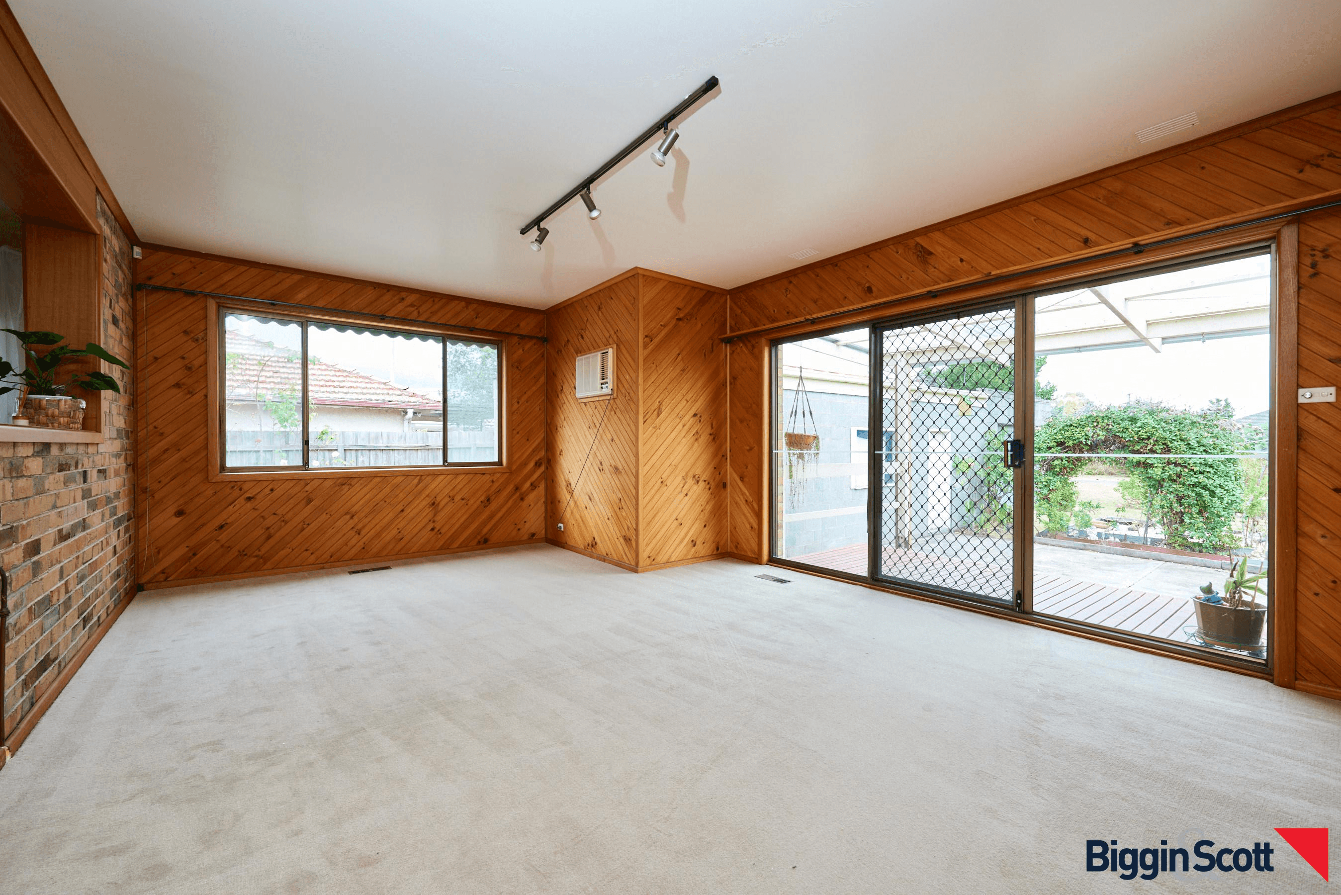 16 Mulgoa Avenue, DANDENONG NORTH, VIC 3175