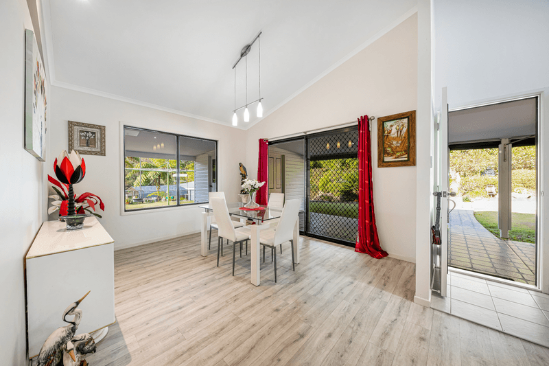 5 Avilka Place, BEERWAH, QLD 4519