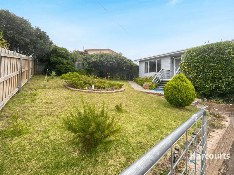 8 Cobrooga Drive, St Helens, TAS 7216