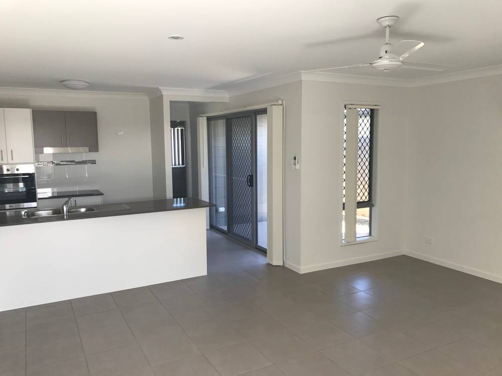 1/141  Cypress Pines Drive, MILES, QLD 4415