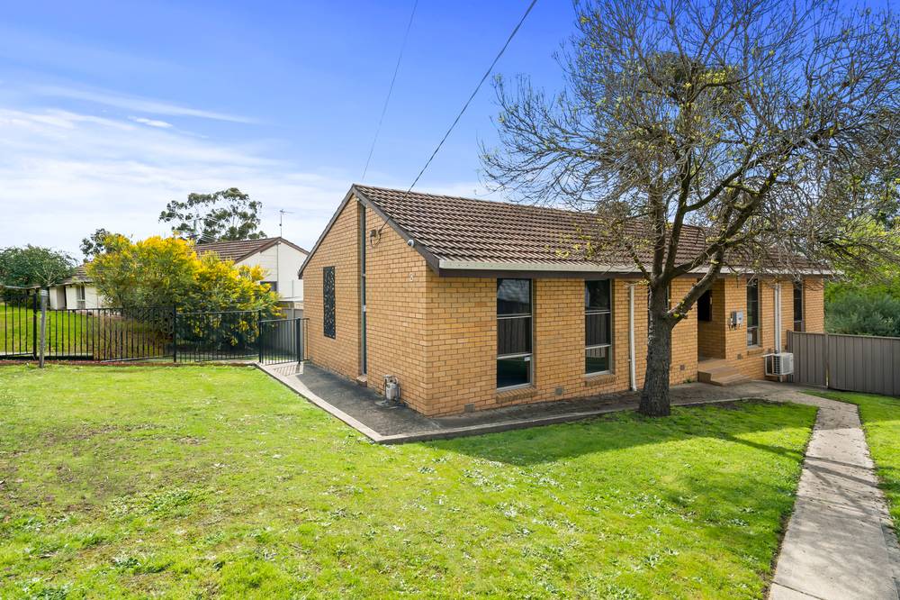 3 KITCHENER CRESCENT, SEYMOUR, VIC 3660