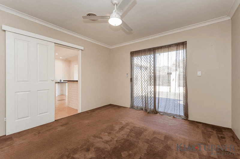 2/1 Waterside Drive, DUDLEY PARK, WA 6210