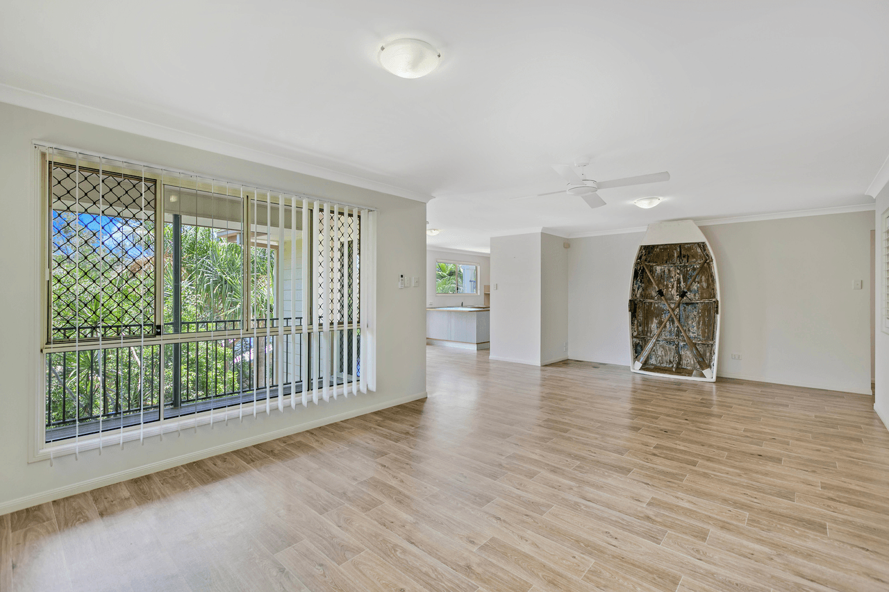 7 Heggys Court, BUDERIM, QLD 4556