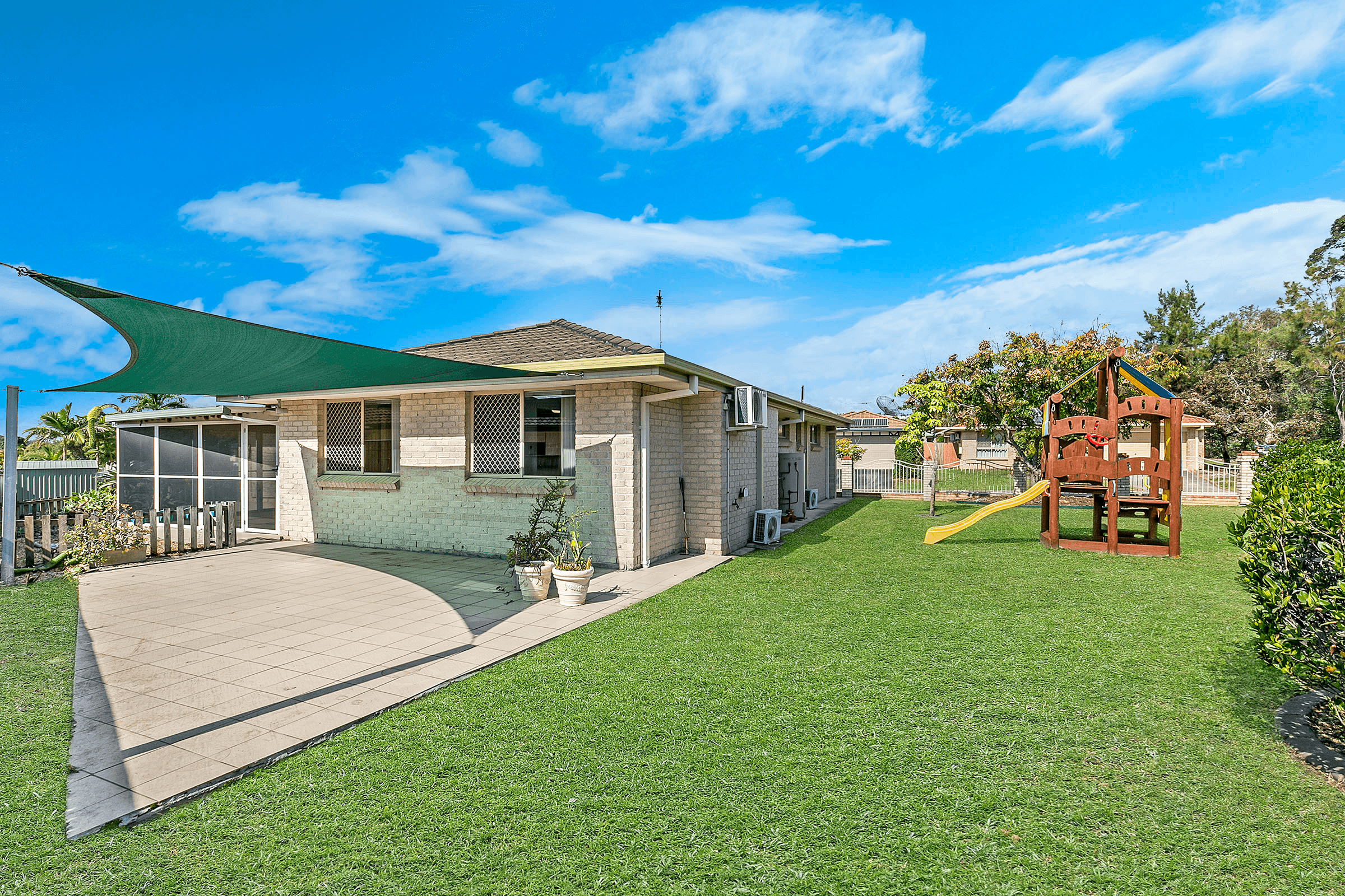 43 Shelduck Place, CALAMVALE, QLD 4116