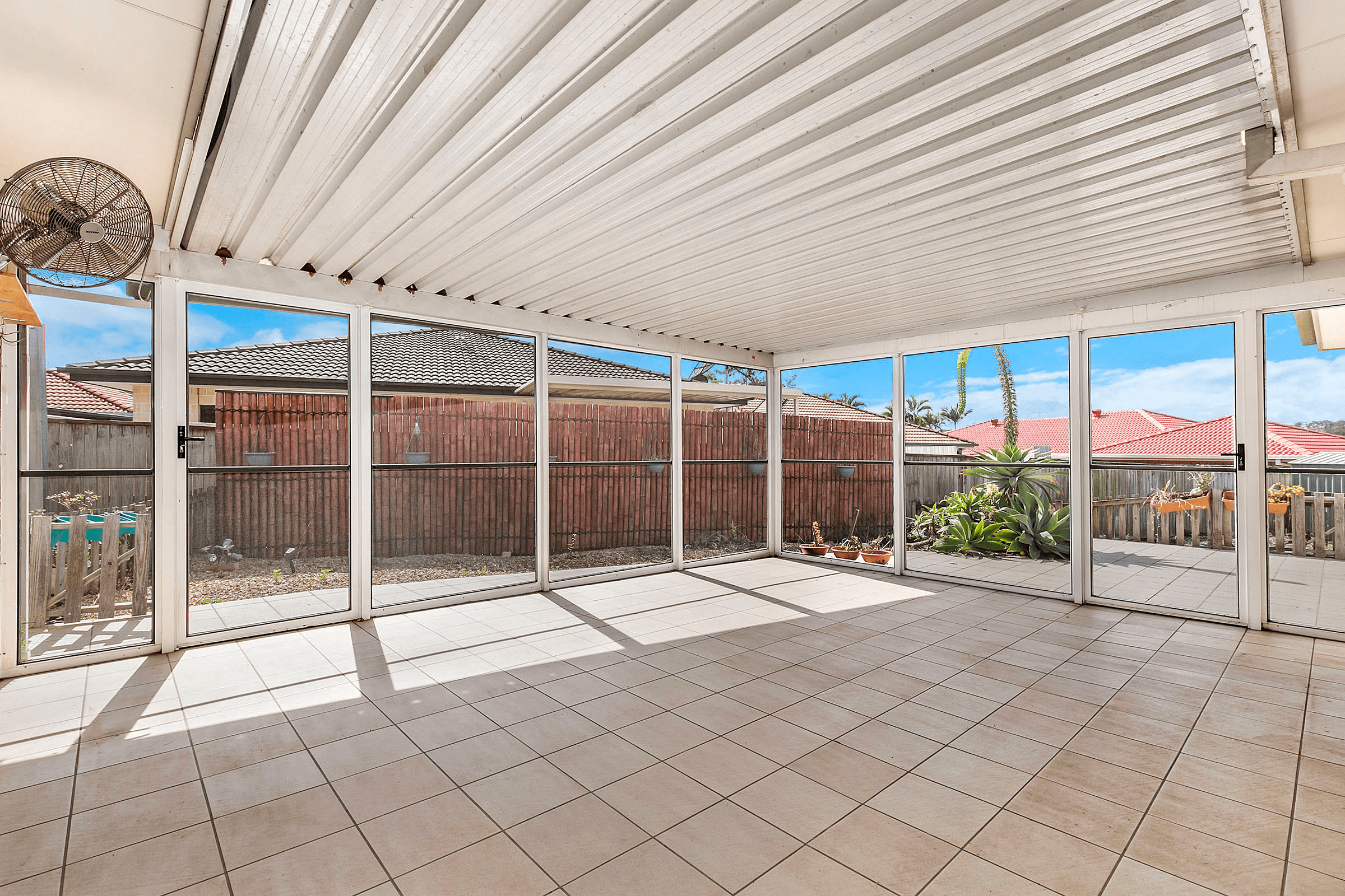 43 Shelduck Place, CALAMVALE, QLD 4116