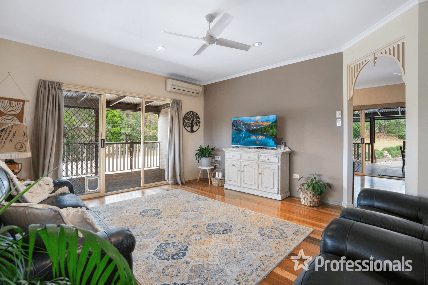 10 Stockman Court, Pomona, QLD 4568