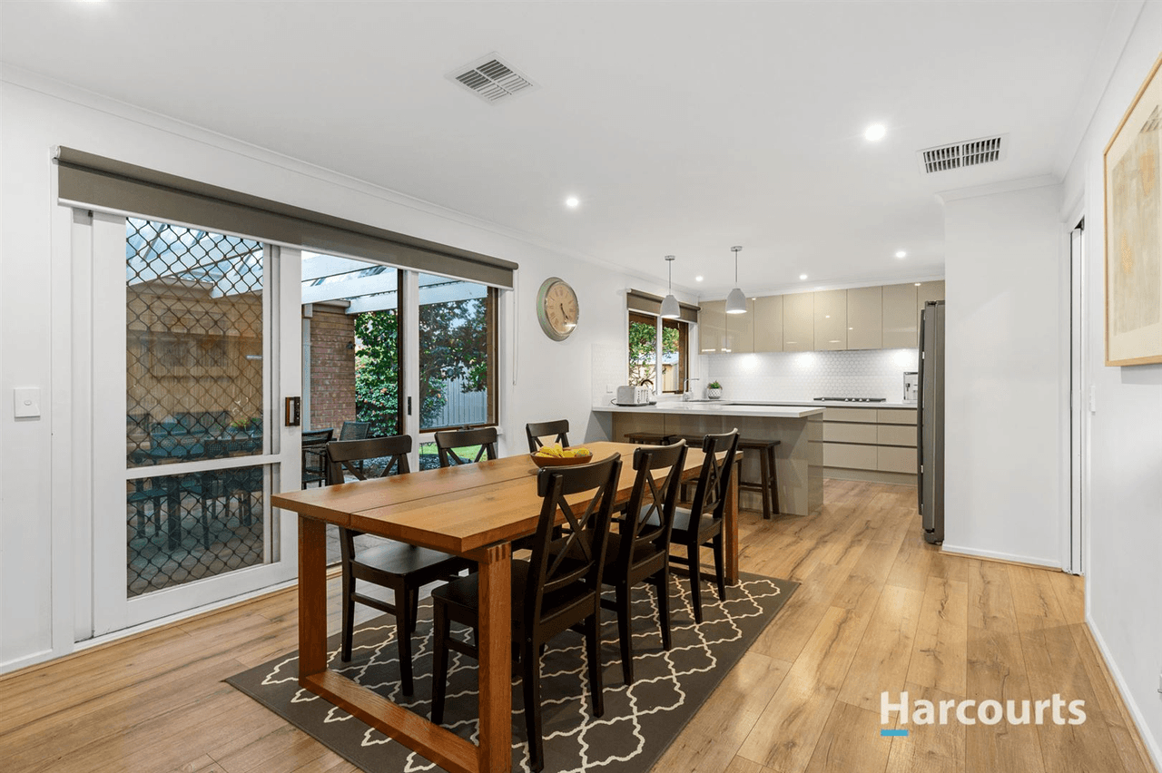 64 Lakesfield Drive, Lysterfield, VIC 3156