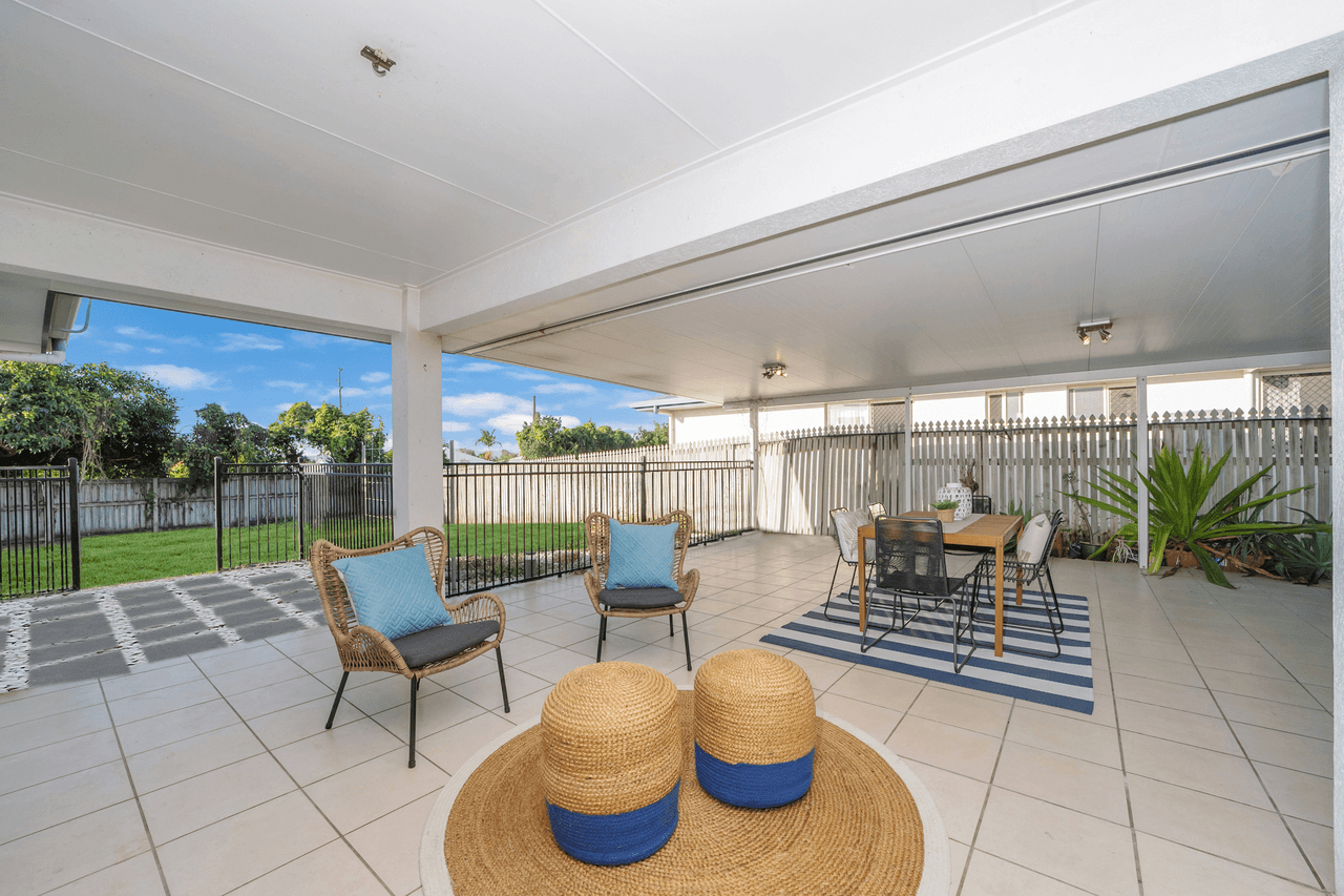 24 Hilton Way, MOUNT LOUISA, QLD 4814