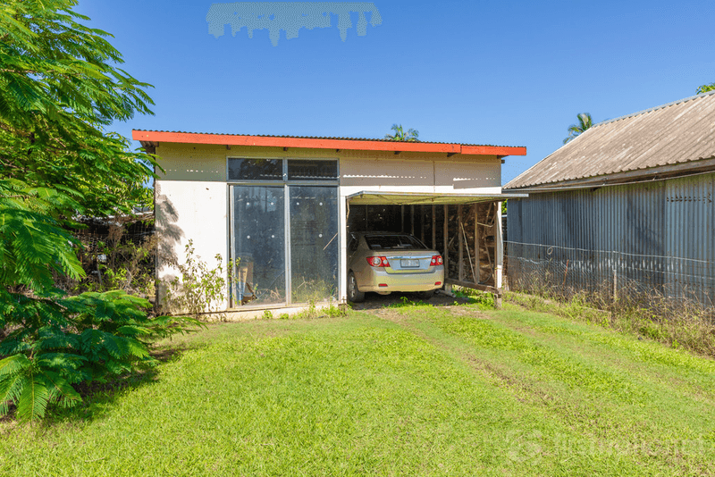 16 DYER STREET, LANDSBOROUGH, QLD 4550