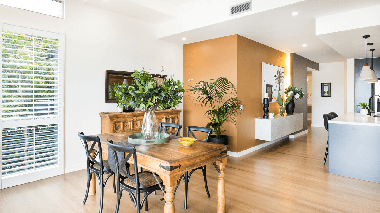 6083 Lugano Dr, Hope Island, QLD 4212