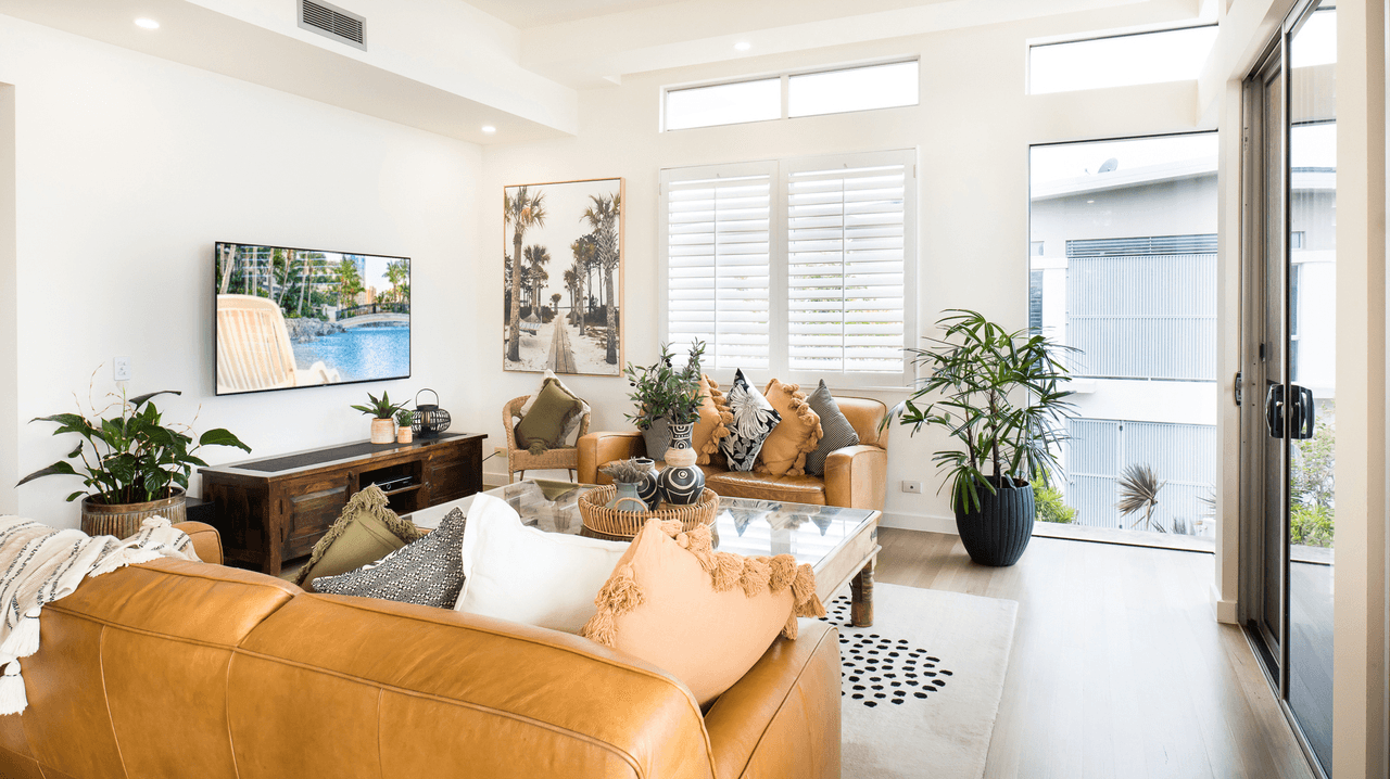 6083 Lugano Dr, Hope Island, QLD 4212
