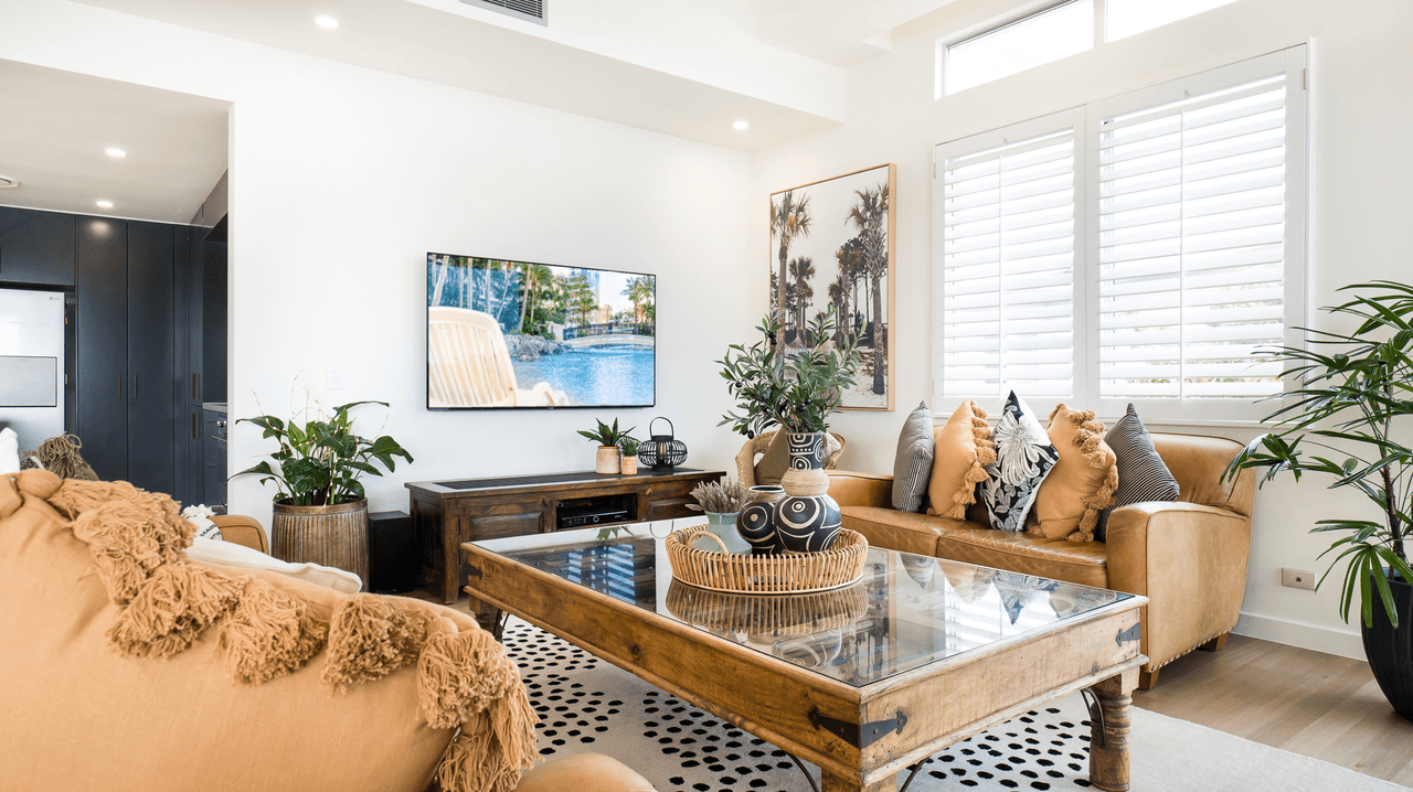6083 Lugano Dr, Hope Island, QLD 4212