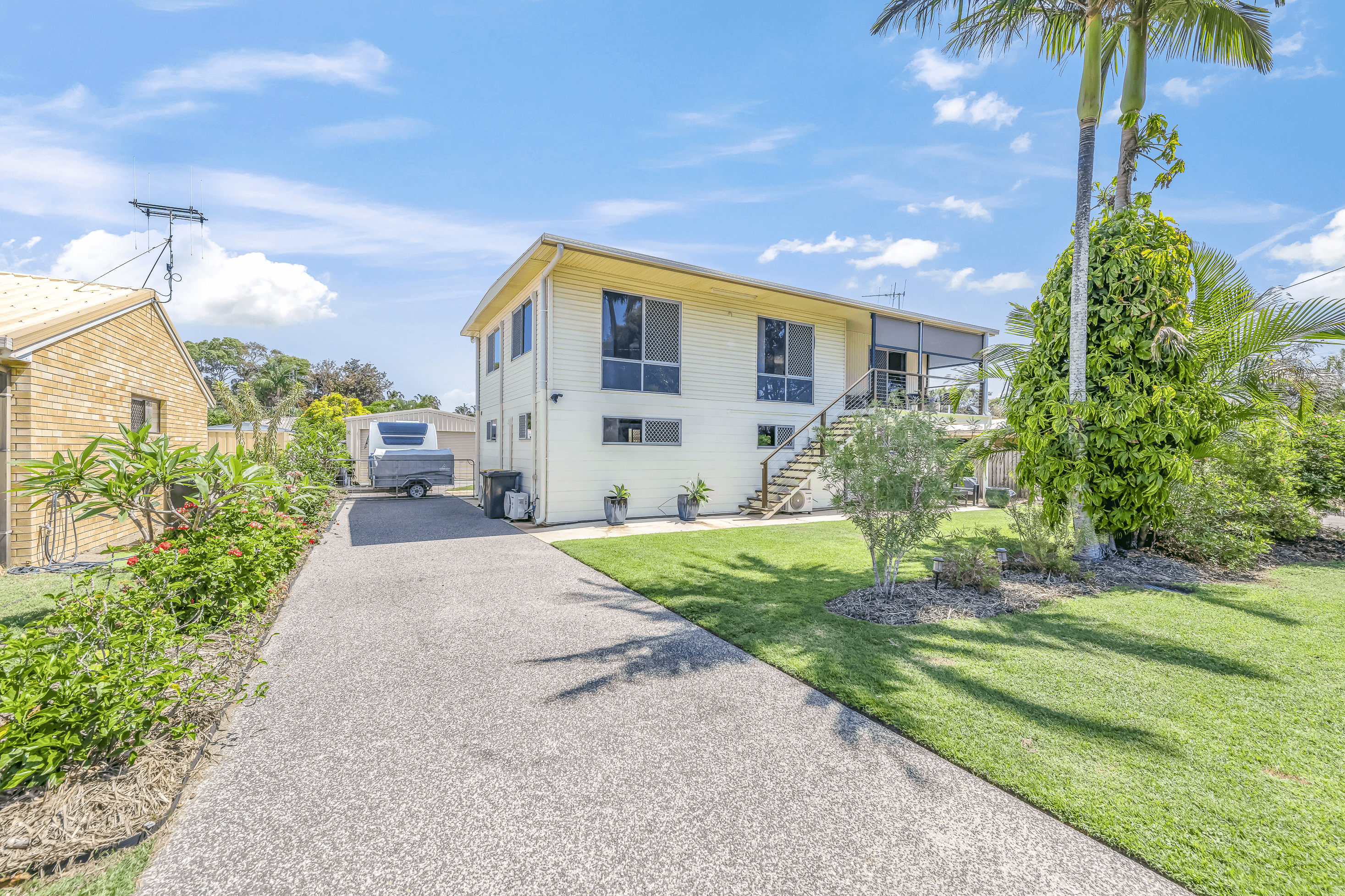 19 Club Avenue, Moore Park Beach, QLD 4670