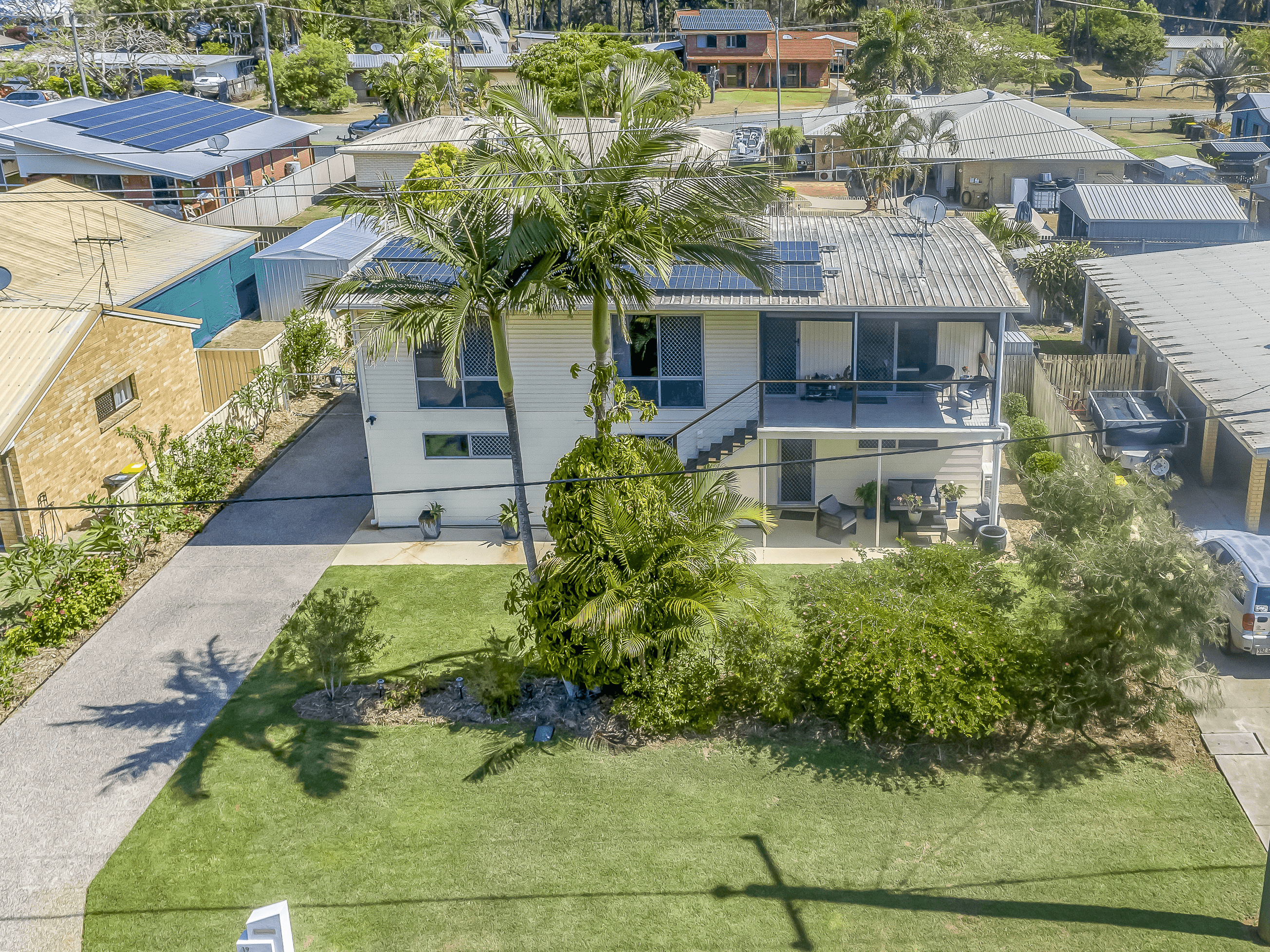 19 Club Avenue, Moore Park Beach, QLD 4670