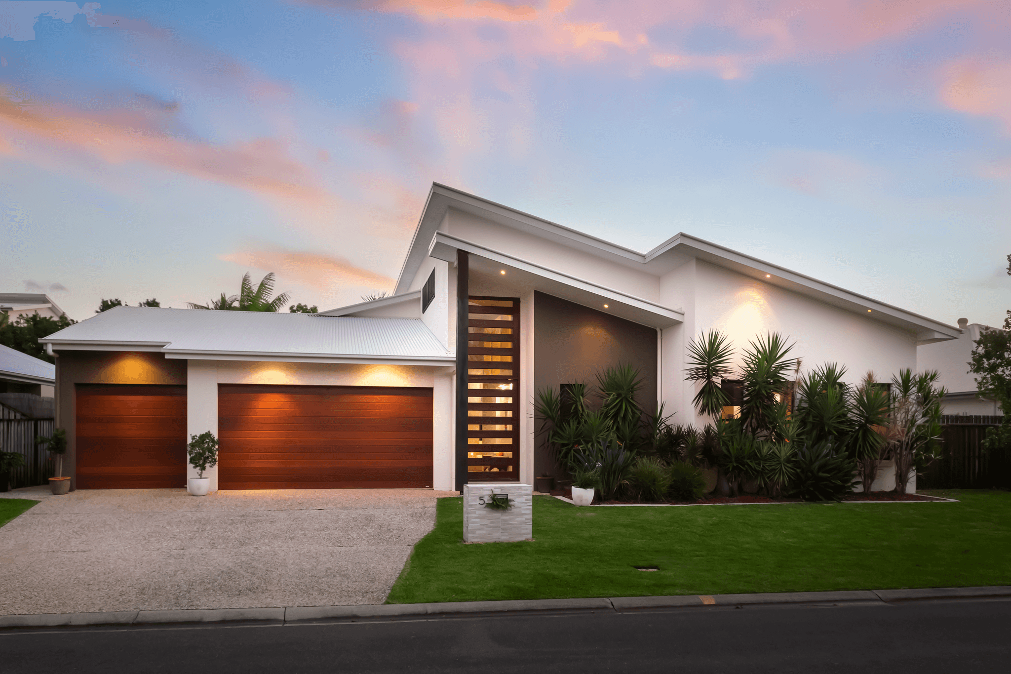 5 Crusade Court, COOMERA WATERS, QLD 4209