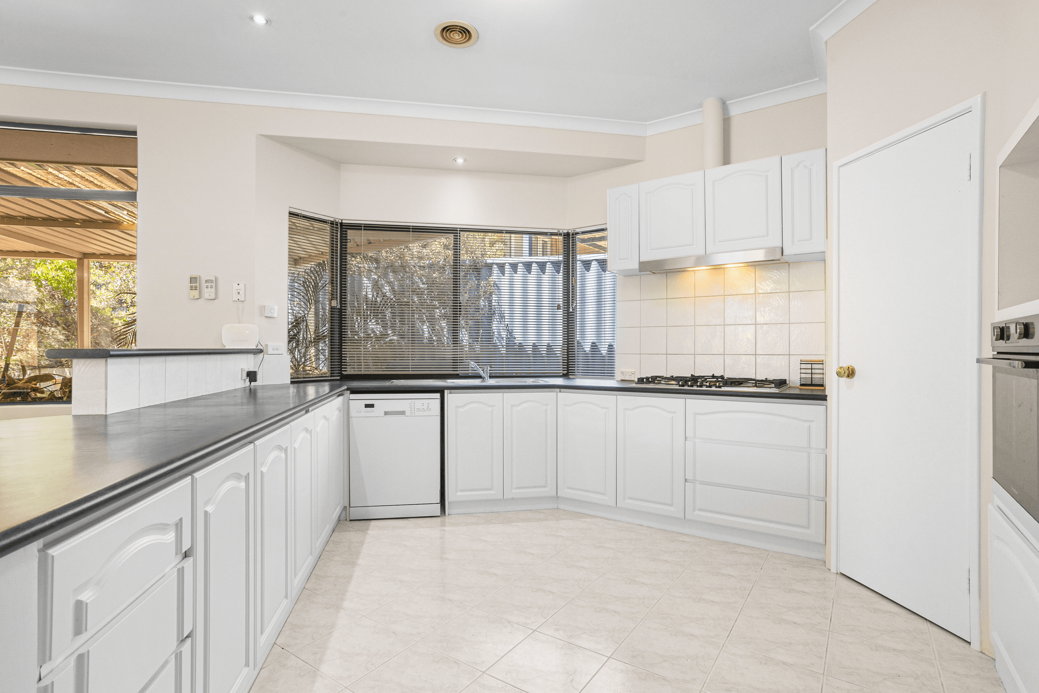 40 Pomfret Road, SPEARWOOD, WA 6163