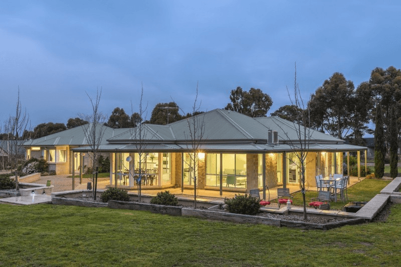 28 Rolling Meadows Drive, SUNBURY, VIC 3429