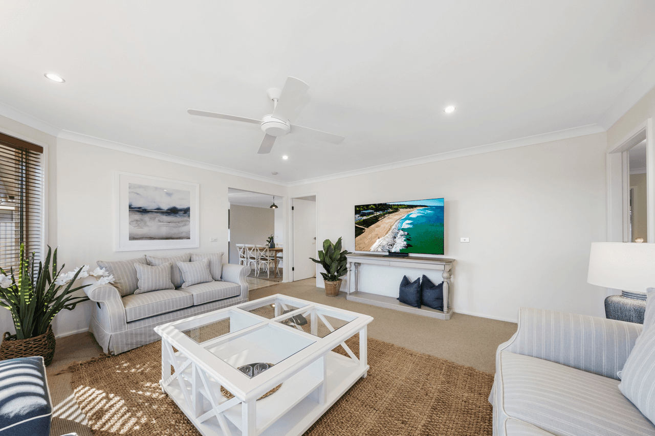 1 Ruth Place, BATEAU BAY, NSW 2261