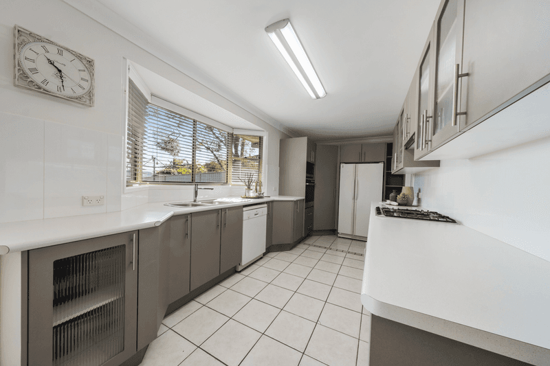 1 Ruth Place, BATEAU BAY, NSW 2261