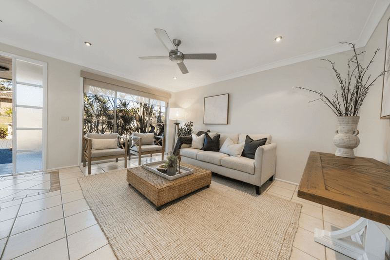 1 Ruth Place, BATEAU BAY, NSW 2261