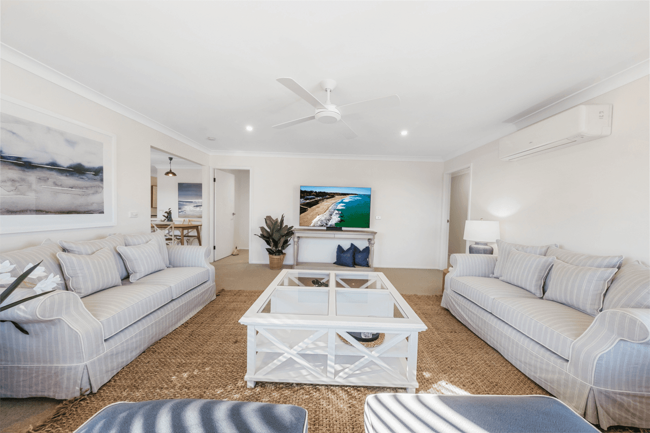 1 Ruth Place, BATEAU BAY, NSW 2261