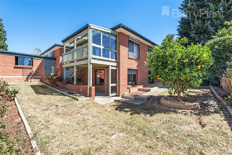 12 Chiswick Court, Endeavour Hills, VIC 3802