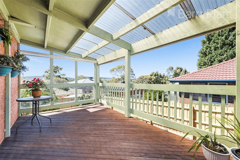 12 Chiswick Court, Endeavour Hills, VIC 3802