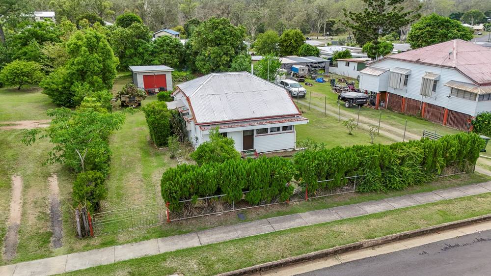 12 Mulgrave Street, GIN GIN, QLD 4671