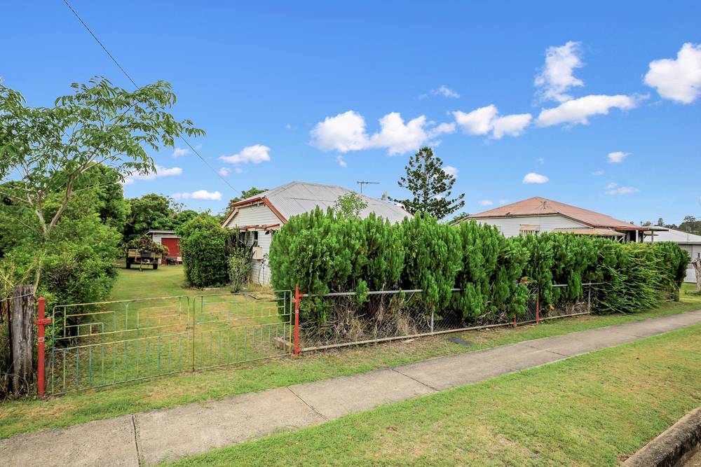 12 Mulgrave Street, GIN GIN, QLD 4671