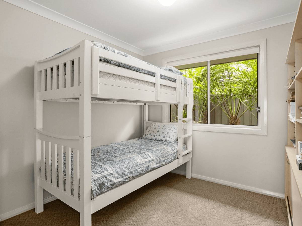 4 Threadfin Court, OLD BAR, NSW 2430