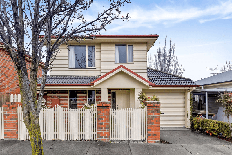 30 Byron Street, BOX HILL SOUTH, VIC 3128