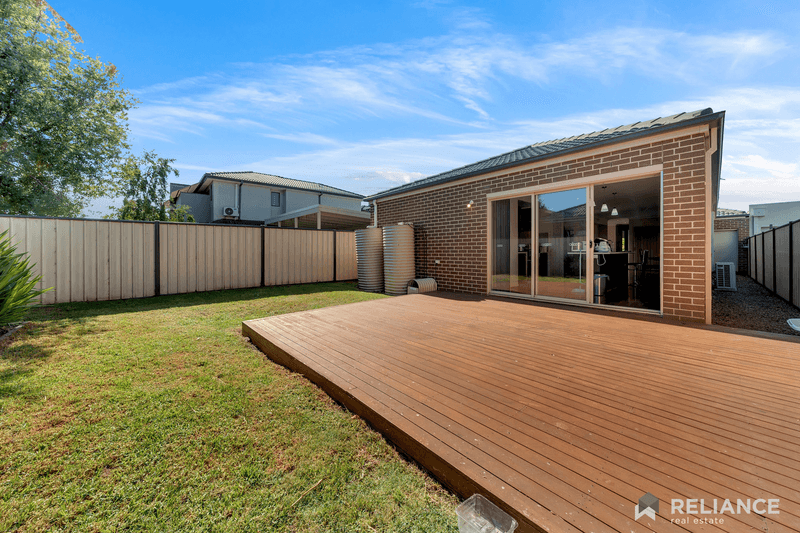 1/77 Hemsley Promenade, Point Cook, VIC 3030