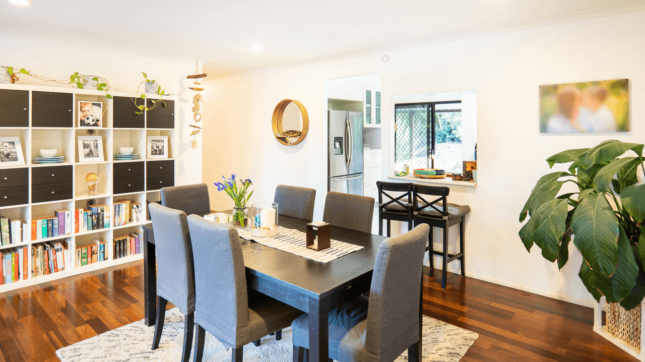 6 Willcox Ct, Highland Park, QLD 4211